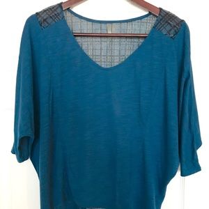 Teal top